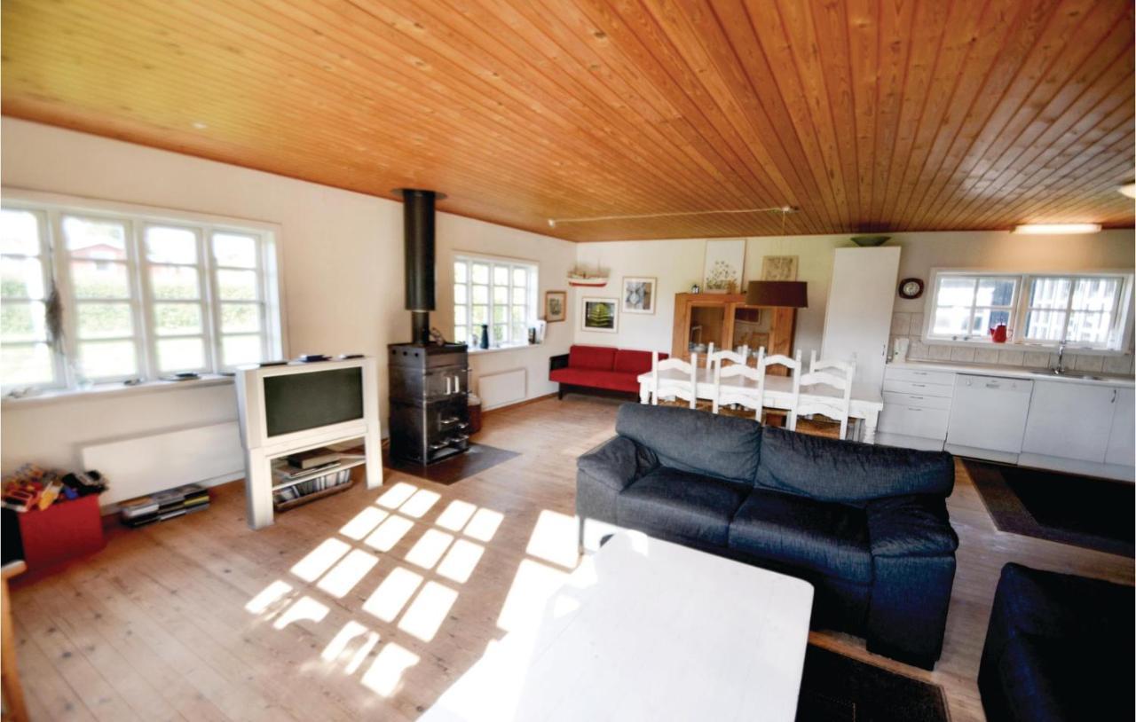 Nice Home In Knebel With Kitchen Extérieur photo